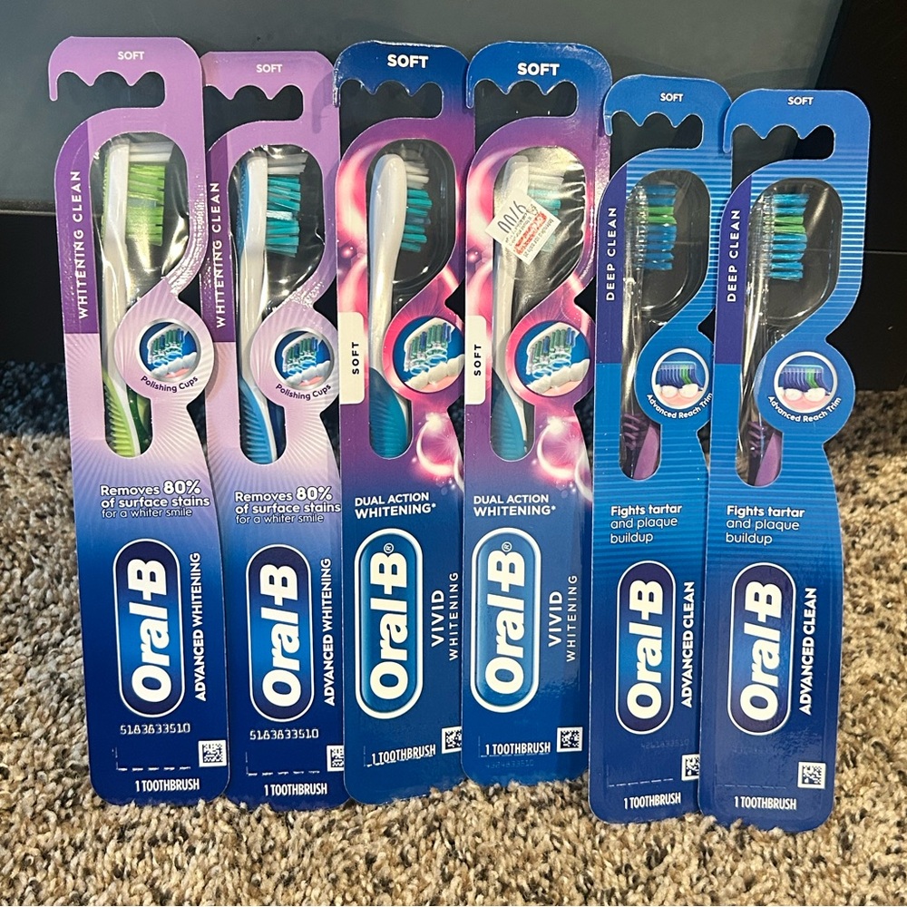 Oral B Toothbrush Bundle of 6